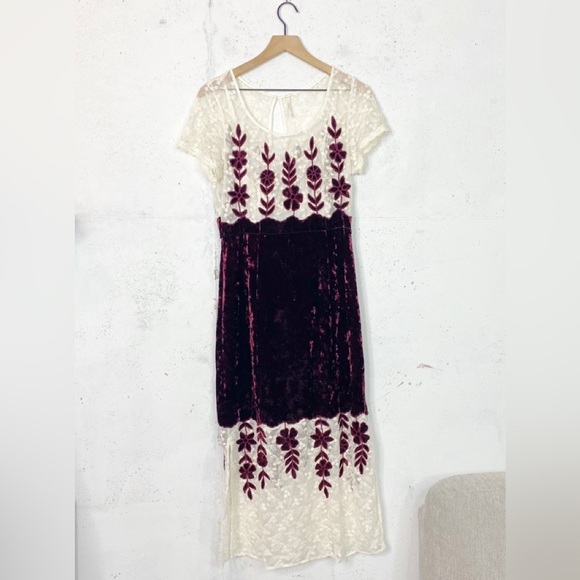 Free People Dresses & Skirts - Free People Velvet Floral Lace Velour Maxi Dress Size 8